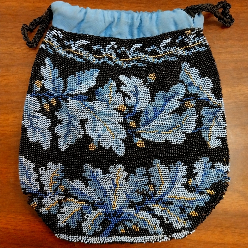 Antique 19th century cut beaded purse.
